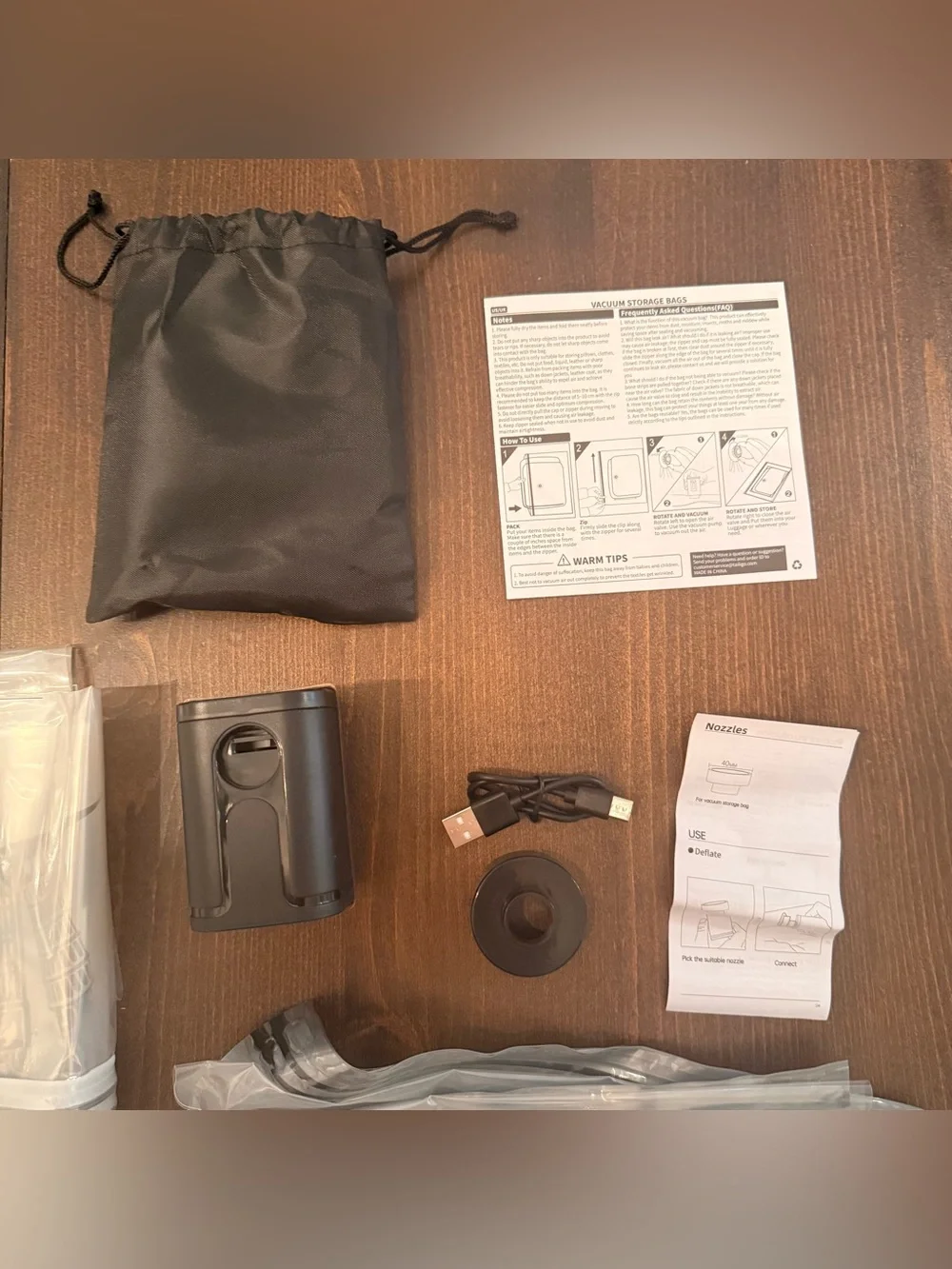 Vacuum Storage Bags Set with pump & accessories - New in box